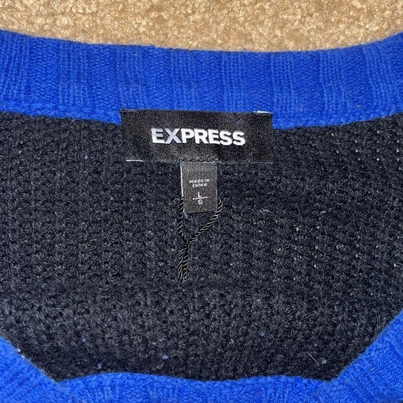Blue, black, and white Express chevron oversized sweater - Picture 3 of 3